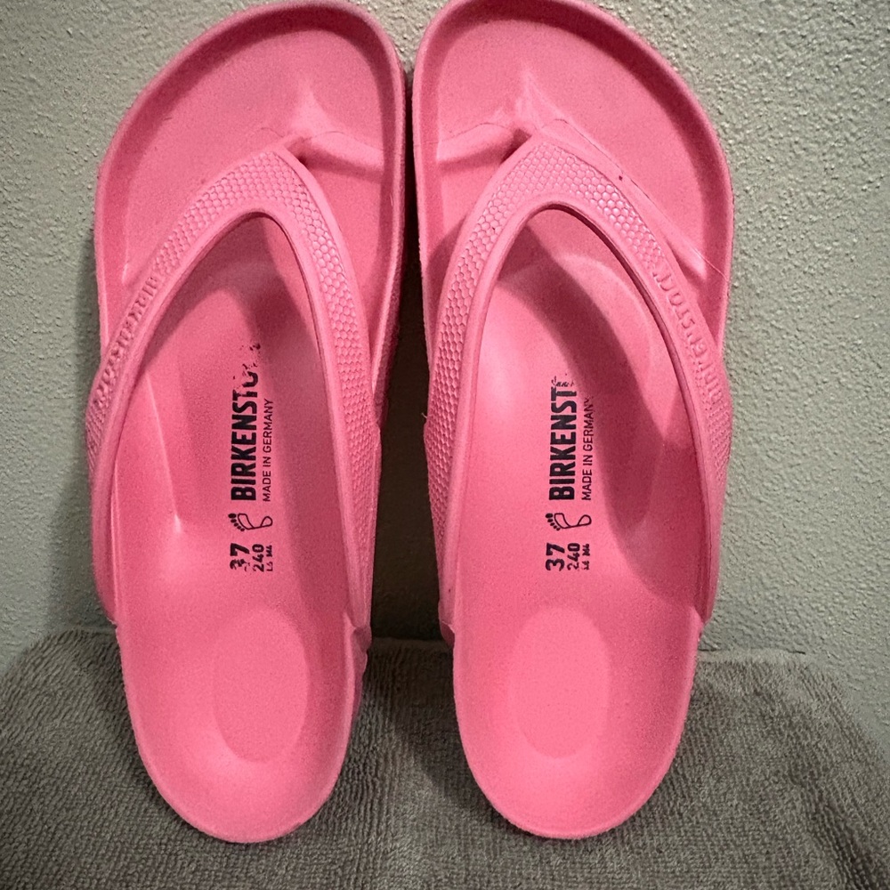 Birkenstock Women's Vibrant Pink Sandals